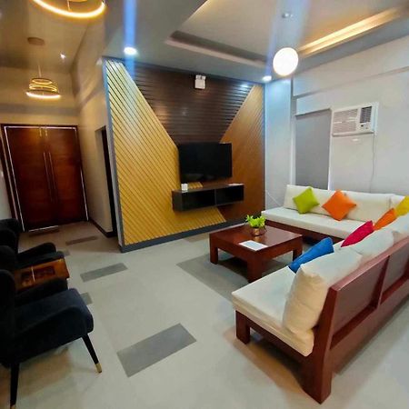 Sands Hotel Насугбу Екстериор снимка