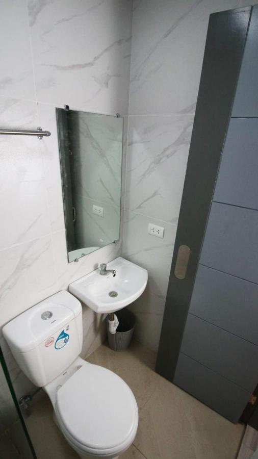 Sands Hotel Насугбу Екстериор снимка